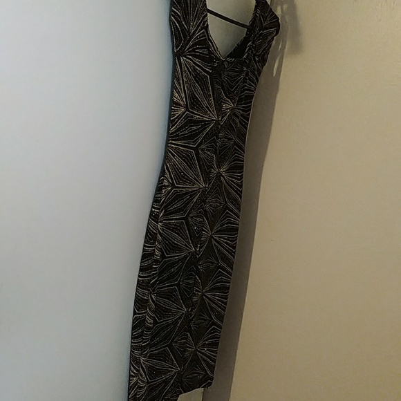 Dress - Picture 3 of 4